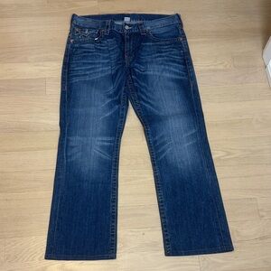 True Religion Men’s Straight Leg Jeans Dark Wash Classic Stitching 36 Inseam 31”